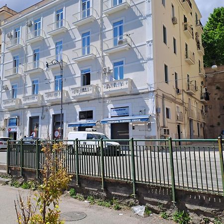 Ti Porto Al Centro Unforgettable Moments Lägenhet Salerno Exteriör bild