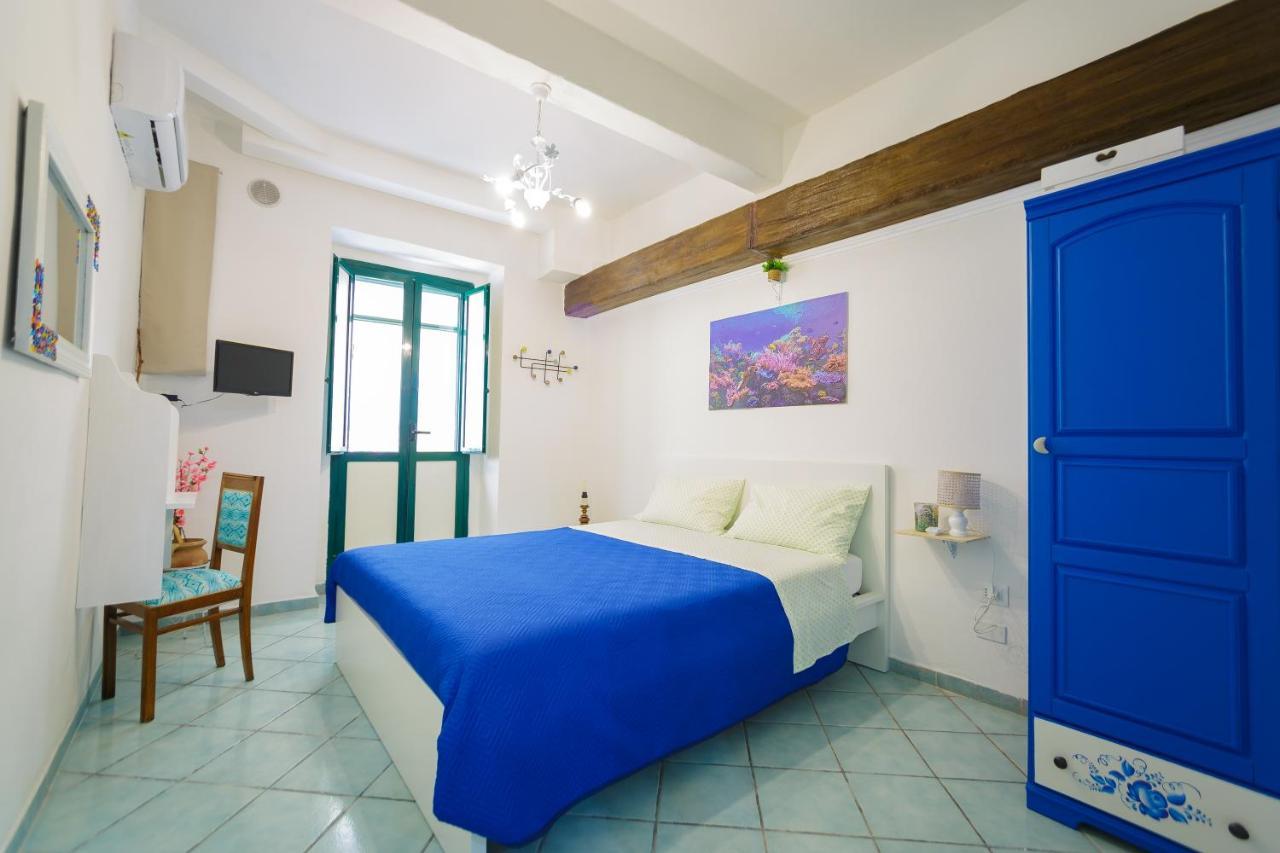 Ti Porto Al Centro Unforgettable Moments Lägenhet Salerno Exteriör bild