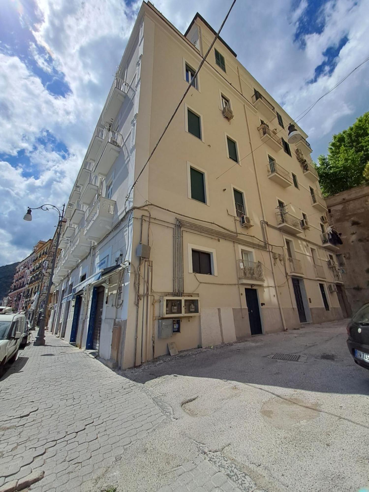 Ti Porto Al Centro Unforgettable Moments Lägenhet Salerno Exteriör bild