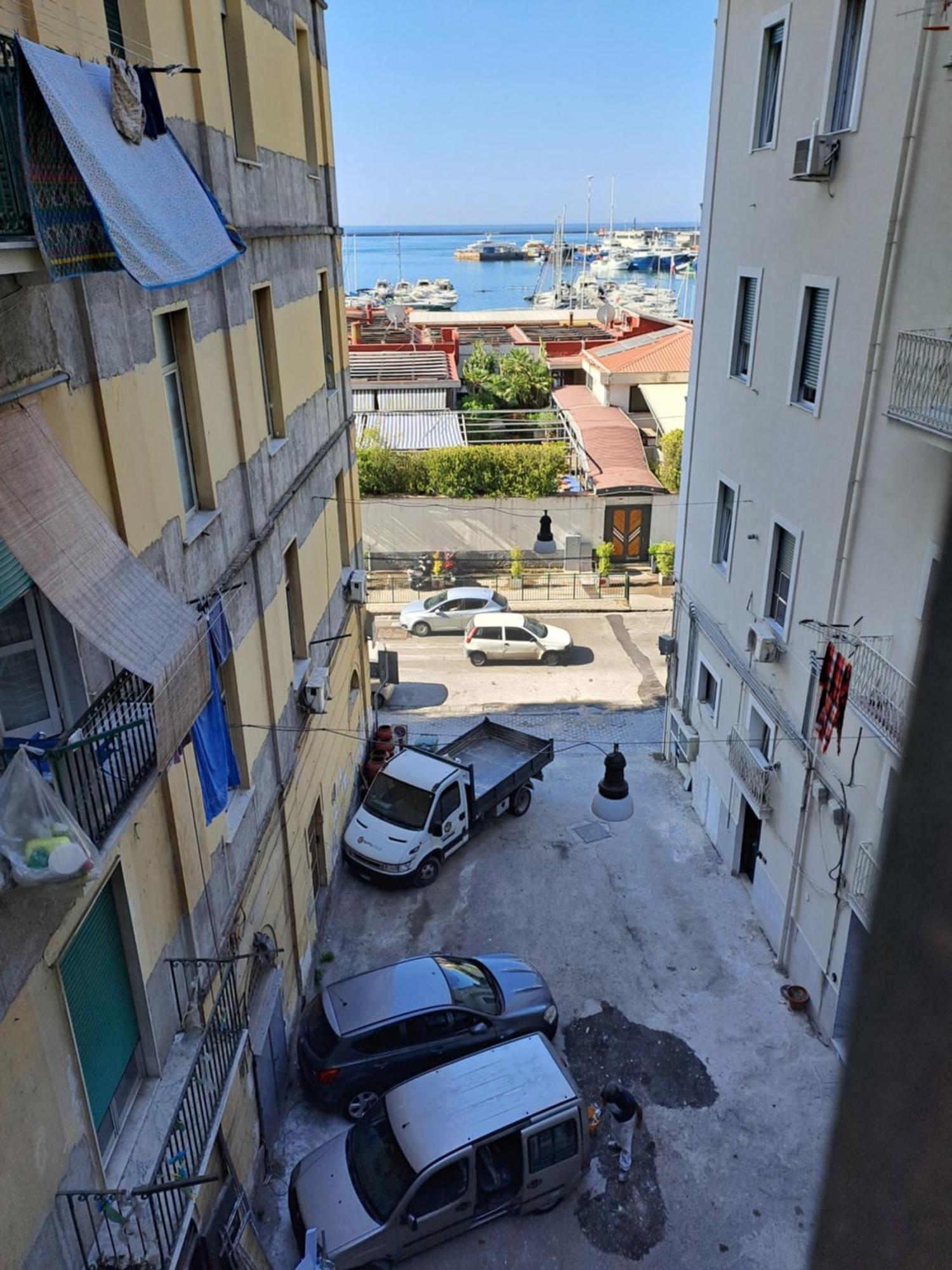 Ti Porto Al Centro Unforgettable Moments Lägenhet Salerno Exteriör bild